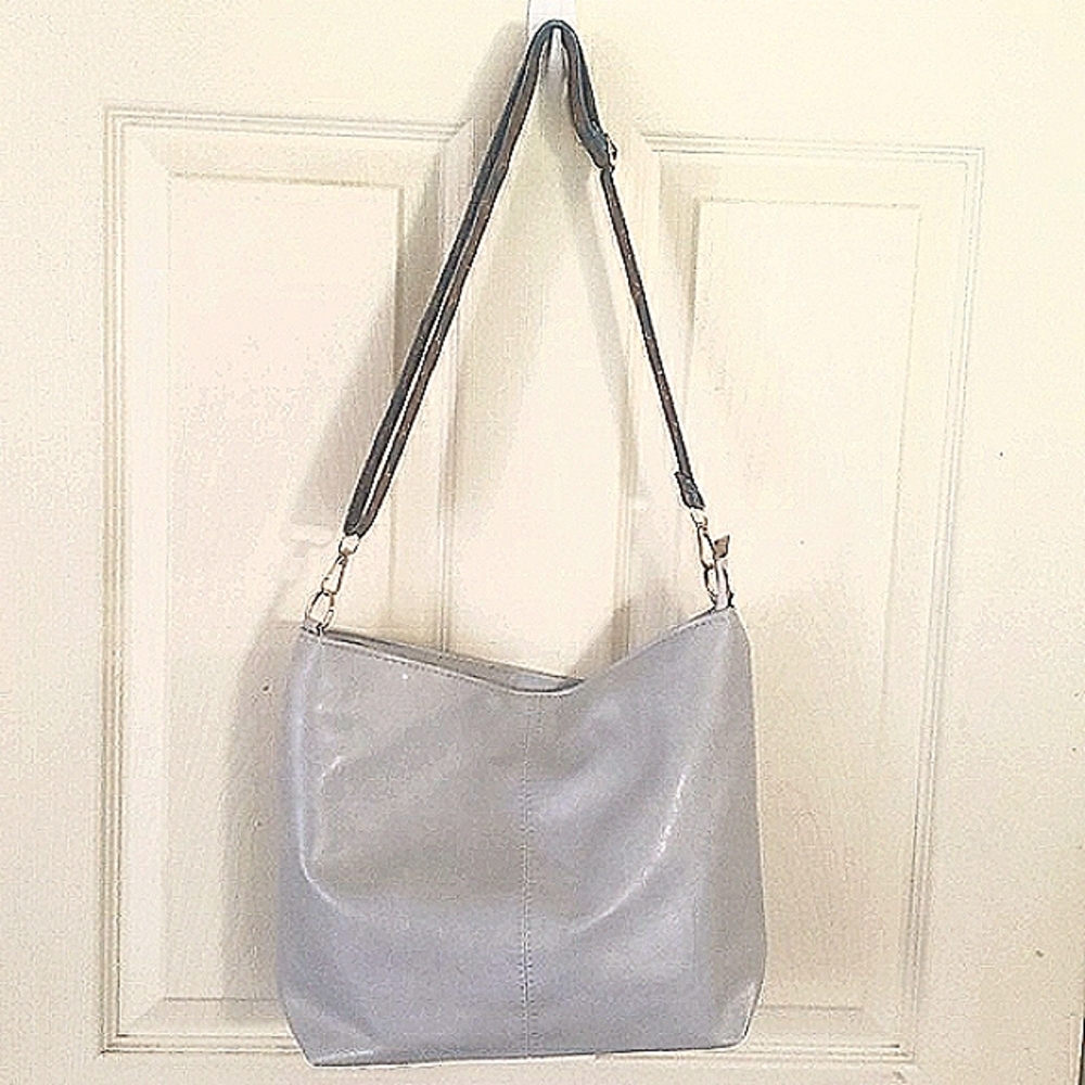 Lg Capacity Lt Gray PU Leather Cross-body/Shoulder Bag w/Adjustable Strap NWT